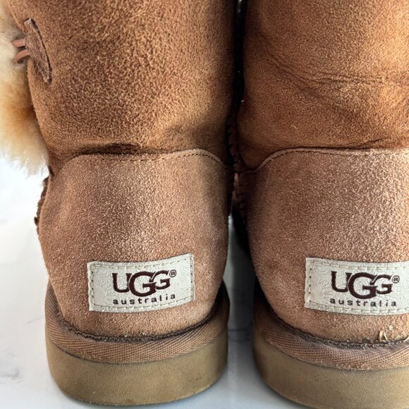 UGG Women's Bailey Button II Boot Chestnut Size 7 - Picture 6 of 8